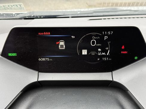 Used 2023 Toyota Prius XLE FWD image 21