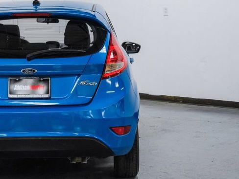 Used 2012 Ford Fiesta SE w/ Moon & Mood Pkg image 49