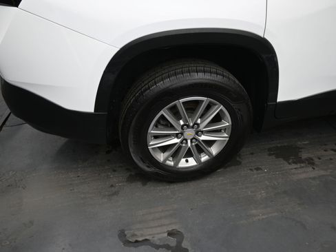 Used 2022 Chevrolet Traverse LT AWD/4WD image 9