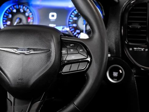 Used 2022 Chrysler 300 S RWD image 15