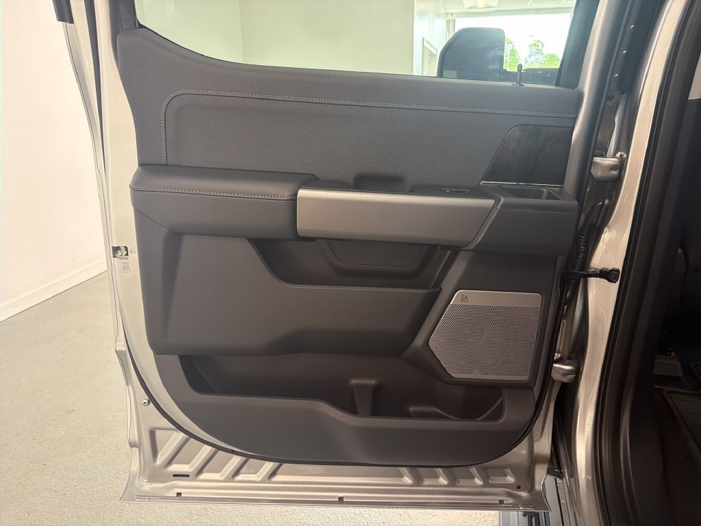 New 2027 Ford F250 4x4 Crew Cab Super Duty image 8