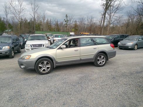 Used 2005 Subaru Outback 3.0R L.L. Bean image 17