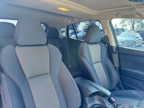 Used 2020 Subaru Crosstrek 2.0i Premium w/ Moonroof Package 1 AWD/4WD image 24