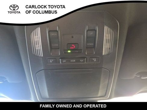 Used 2025 Toyota Highlander XSE AWD/4WD image 31