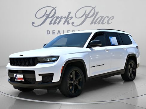 Used 2021 Jeep Grand Cherokee L Laredo AWD/4WD image 1