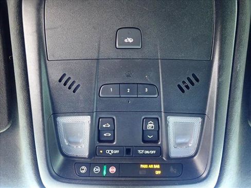 Used 2017 Cadillac XT5 Platinum w/ Driver Assist Package AWD/4WD image 23
