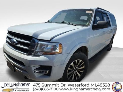 Used 2017 Ford Expedition EL XLT w/ Equipment Group 202A AWD/4WD image 2