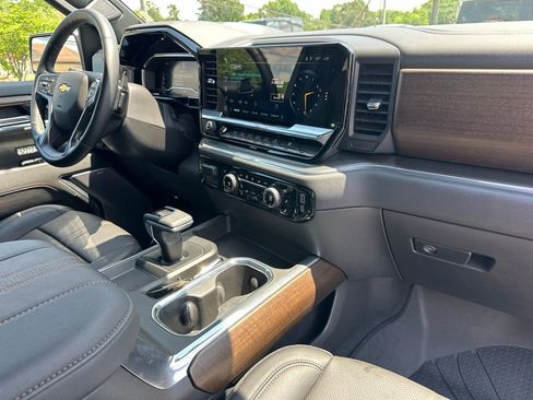 Used 2025 Chevrolet Silverado 1500 High Country w/ High Country Premium Package AWD/4WD image 22
