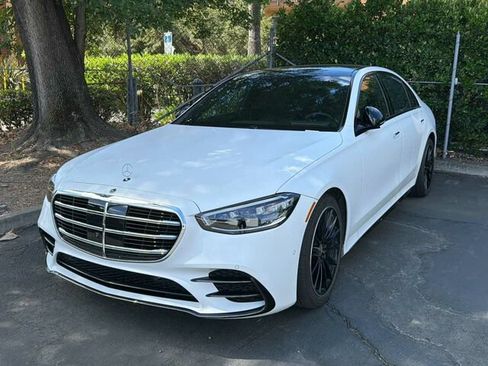 Used 2025 Mercedes-Benz S 580 4MATIC Sedan image 2