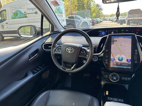Used 2021 Toyota Prius Prime XLE w/ Carpet Mat Package (TMS) FWD image 9