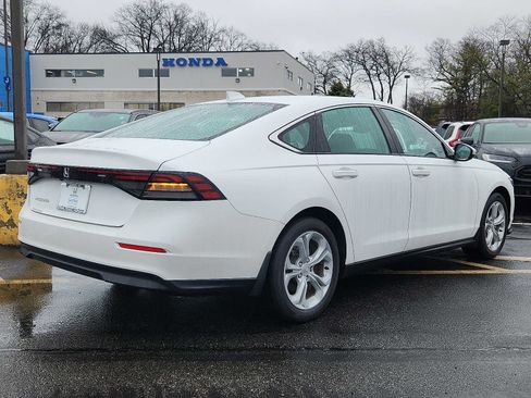 Certified 2023 Honda Accord LX image 6