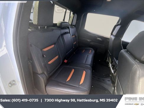 Used 2025 GMC Sierra 1500 AT4 w/ AT4 Premium Package AWD/4WD image 21