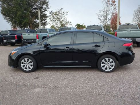 Used 2024 Toyota Corolla LE image 3