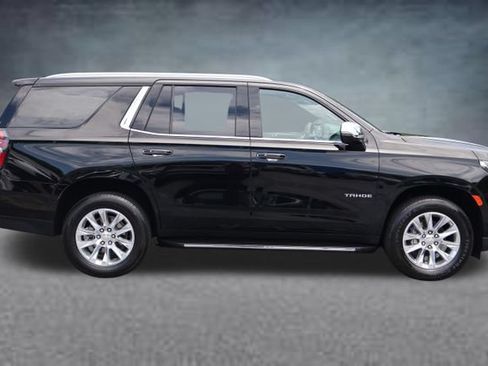Used 2024 Chevrolet Tahoe Premier AWD/4WD image 2
