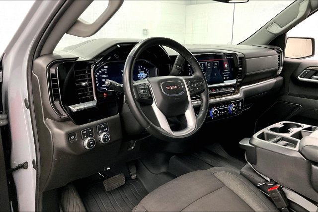Used 2024 GMC Sierra 1500 Elevation AWD/4WD image 17