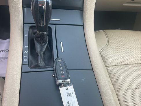Used 2015 Ford Taurus Limited FWD image 17
