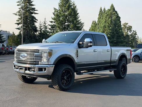 Used 2018 Ford F350 Lariat w/ Chrome Package AWD/4WD image 7