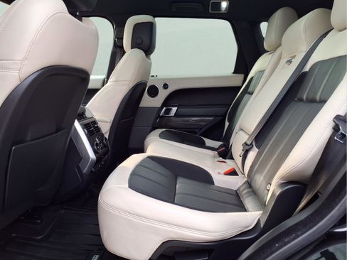 Used 2021 Land Rover Range Rover Sport HST image 11