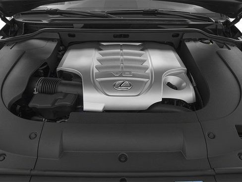 Used 2013 Lexus LX 570 4WD w/ Luxury Pkg w/Pre-crash image 13