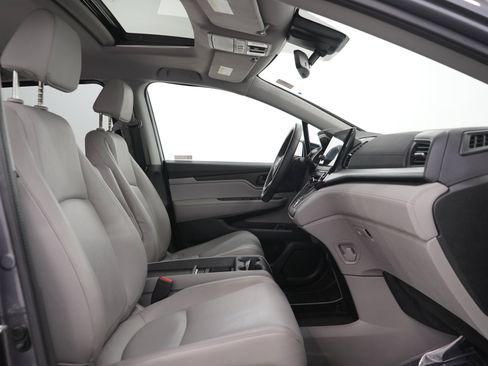 Used 2018 Honda Odyssey EX-L image 11