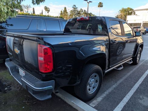 Used 2020 Chevrolet Colorado W/T w/ WT Convenience Package image 3