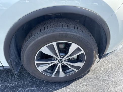 Certified 2024 Nissan Murano SV image 11