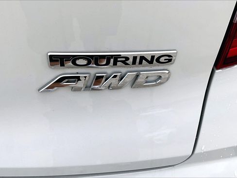 Used 2019 Honda Pilot Touring image 8