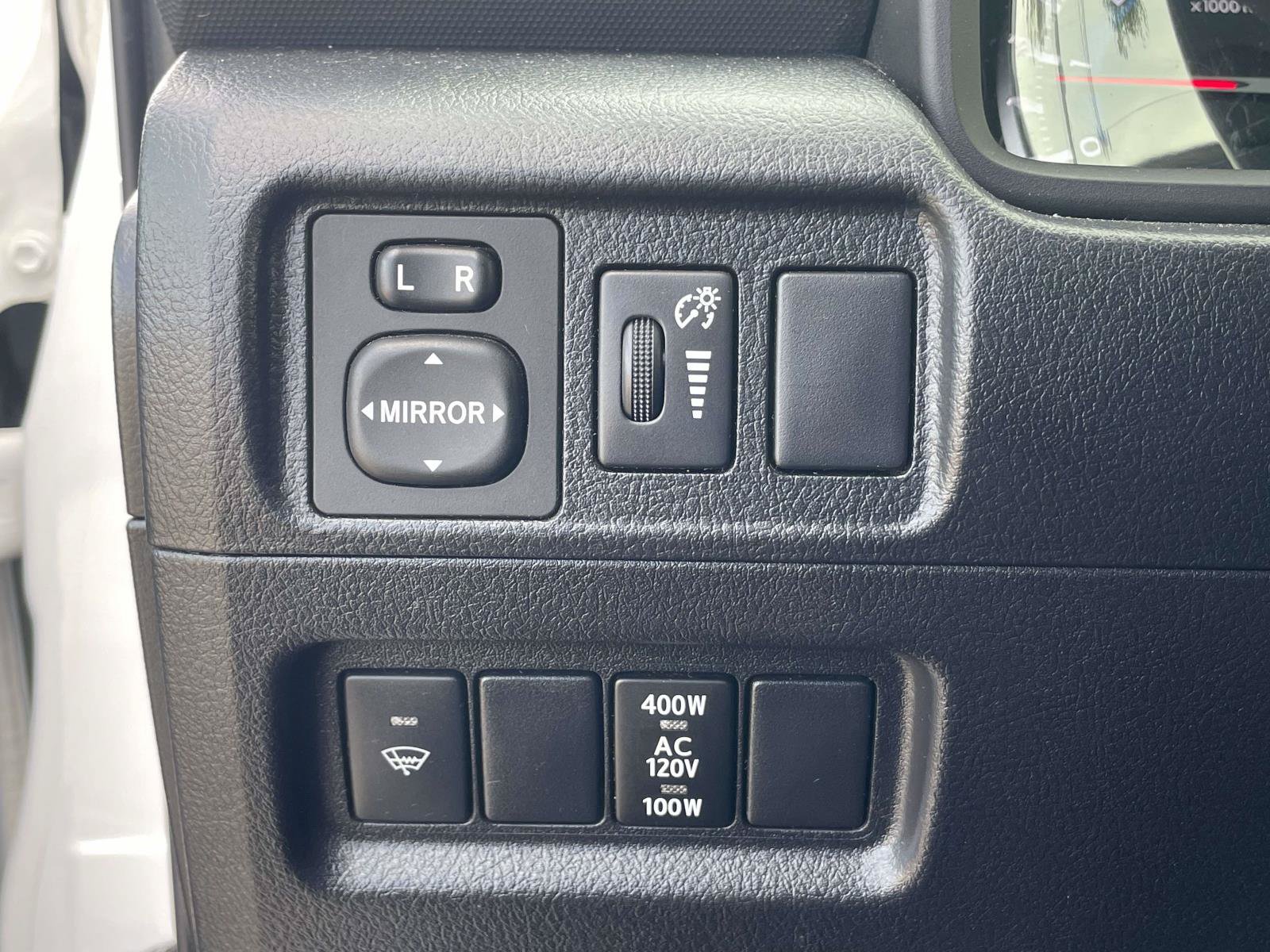 Used 2016 Toyota 4Runner SR5 AWD/4WD image 20