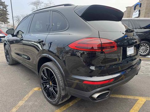 Used 2017 Porsche Cayenne Platinum Edition w/ Premium Package (PJV) image 7