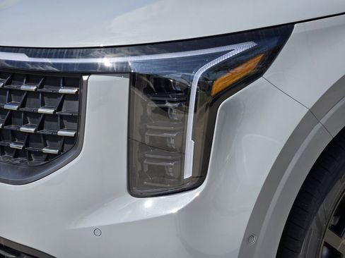 New 2026 Kia Carnival SX Prestige FWD image 6