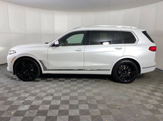 Used 2022 BMW X7 xDrive40i w/ Premium Package video 2