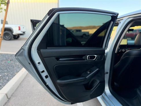 Used 2022 Honda Civic Touring image 28