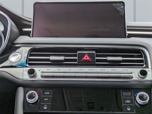 New 2026 Genesis G70 2.5T Prestige image 14