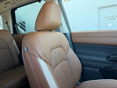 New 2026 Nissan Pathfinder Platinum w/ Cargo Package image 27