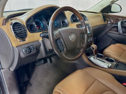 Used 2017 Buick Enclave Leather image 9