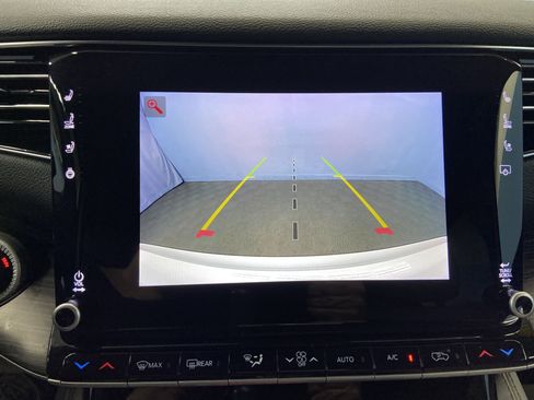 Used 2024 Jeep Wagoneer Series II w/ Flexible Seating Group image 21