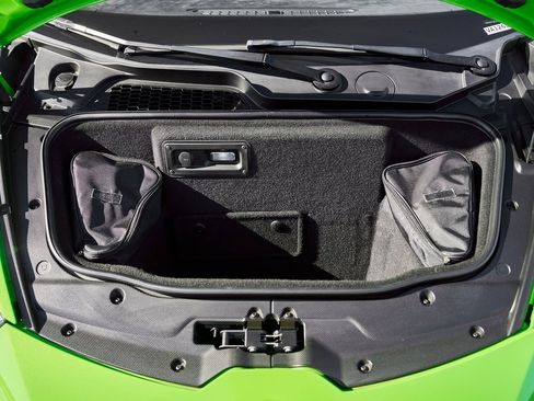 Used 2019 Lamborghini Huracan Performante image 18