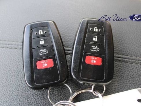 Used 2022 Toyota RAV4 Limited w/ Limited Grade Weather Package AWD/4WD image 28