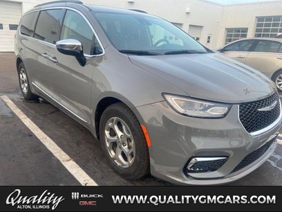 Used 2023 Chrysler Pacifica Limited