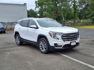 Certified 2022 GMC Terrain SLT w/ Infotainment Package II image 1