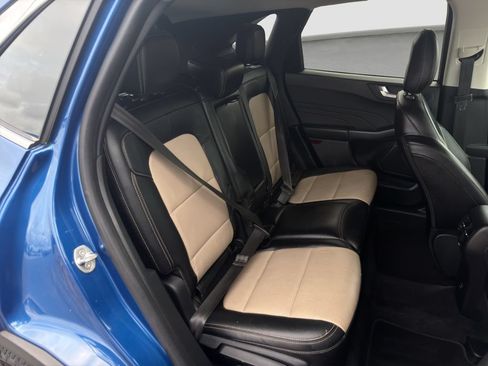 Used 2022 Ford Escape Titanium w/ Titanium Elite Package FWD image 19
