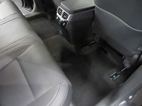 Used 2025 Lexus RX 350 w/ Convenience Package image 19