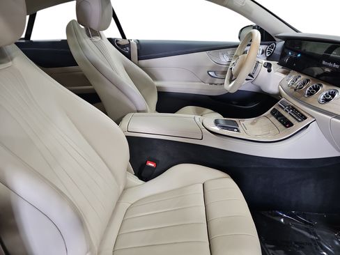 Used 2022 Mercedes-Benz E 450 Coupe image 9