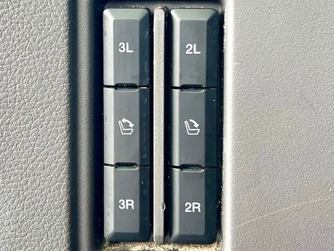 Used 2021 Ford Expedition Limited image 39