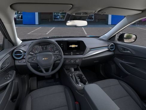 New 2026 Chevrolet Trax LS w/ LS Convenience Package FWD image 15