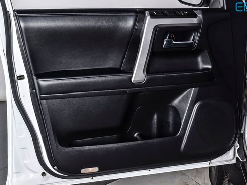 Used 2024 Toyota 4Runner SR5 AWD/4WD image 15