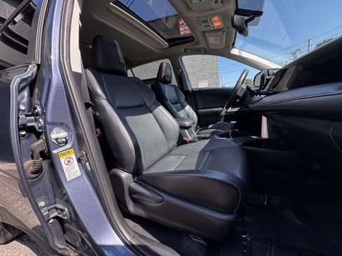 Used 2013 Toyota RAV4 Limited AWD/4WD image 17