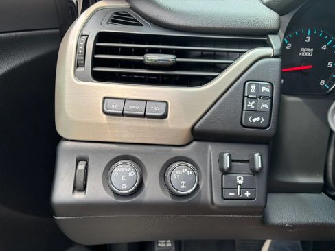 Used 2019 GMC Yukon XL Denali w/ Denali Ultimate Package AWD/4WD image 26