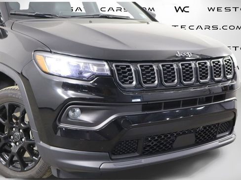 Used 2025 Jeep Compass Latitude w/ Altitude Special Edition AWD/4WD image 48
