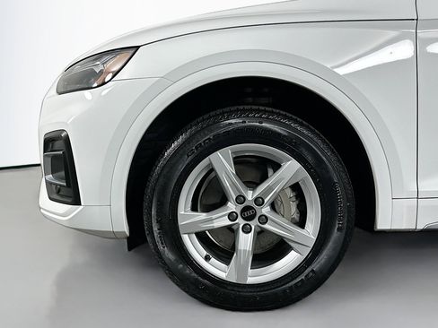 Used 2023 Audi Q5 Premium w/ Convenience Package image 11